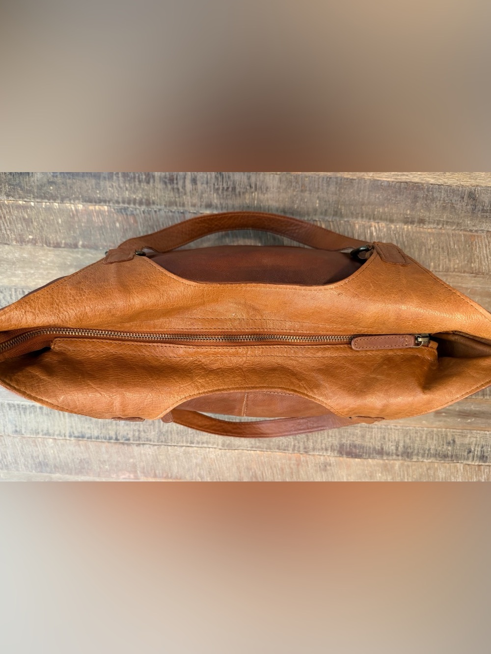 Vilenca Holland Leather Hobo Shoulder Bag - Picture 5 of 14